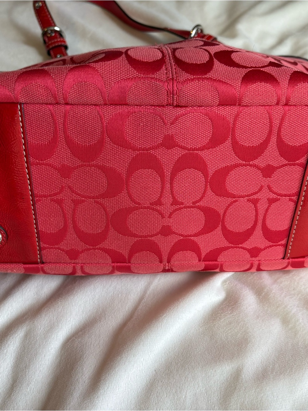 Coach Signature Pleated Tote in Cherry Red 🍒 - Picture 9 of 15